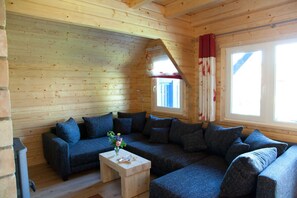 TV, fireplace - Vacation home Werner am Bodden - Log cabin on the Bodden (Saal)