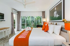 Villa - 5 soveværelser | 1 soveværelse, pengeskab på værelset, skrivebord, mørklægningsgardiner