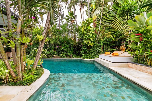 Udendørs pool, liggestole