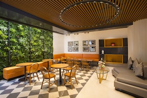 Lobby lounge - Fountain Tree by TGI (Bengaluru)