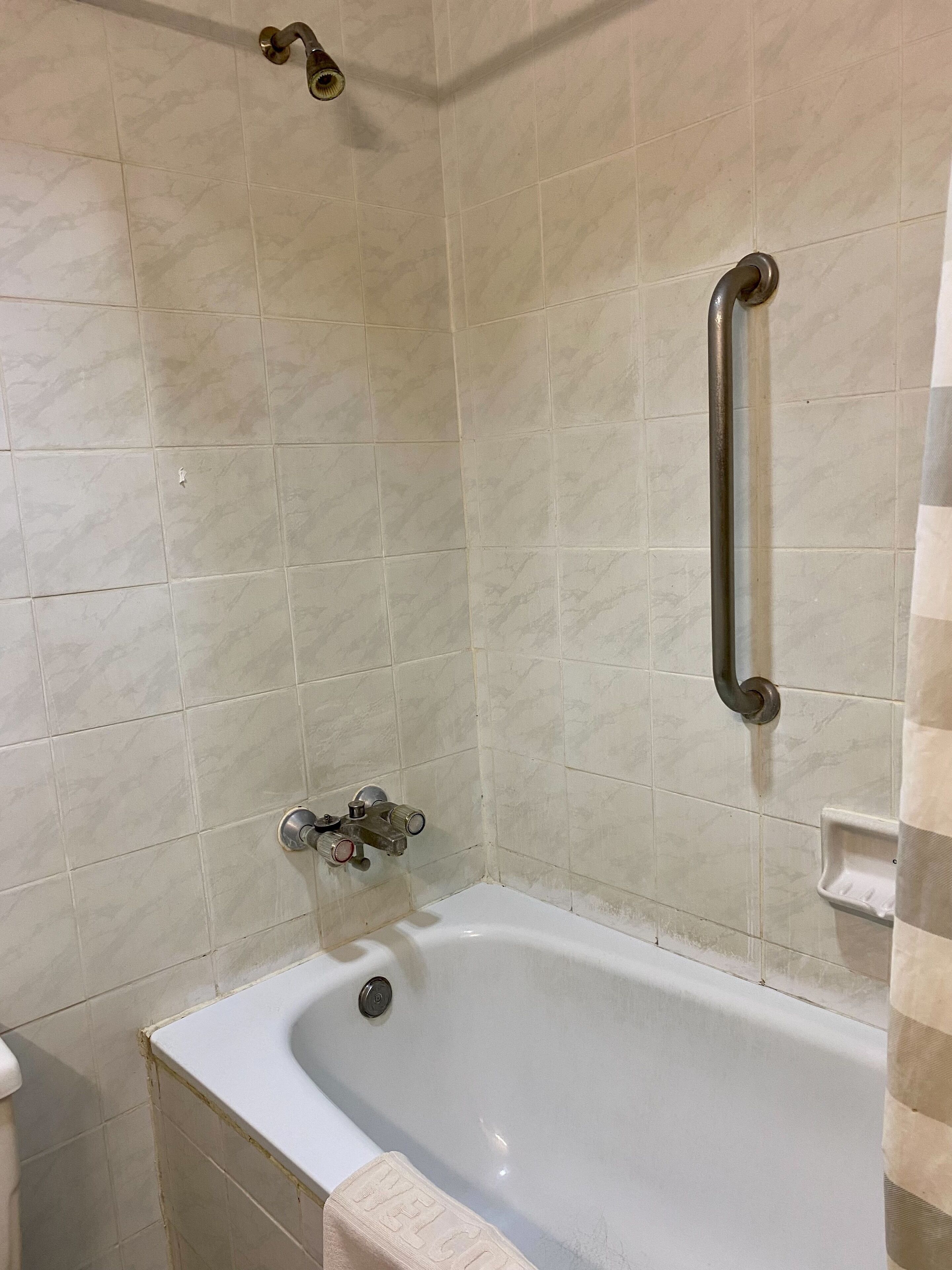 standard twin room | minibar, desk, blackout curtains, free wifi