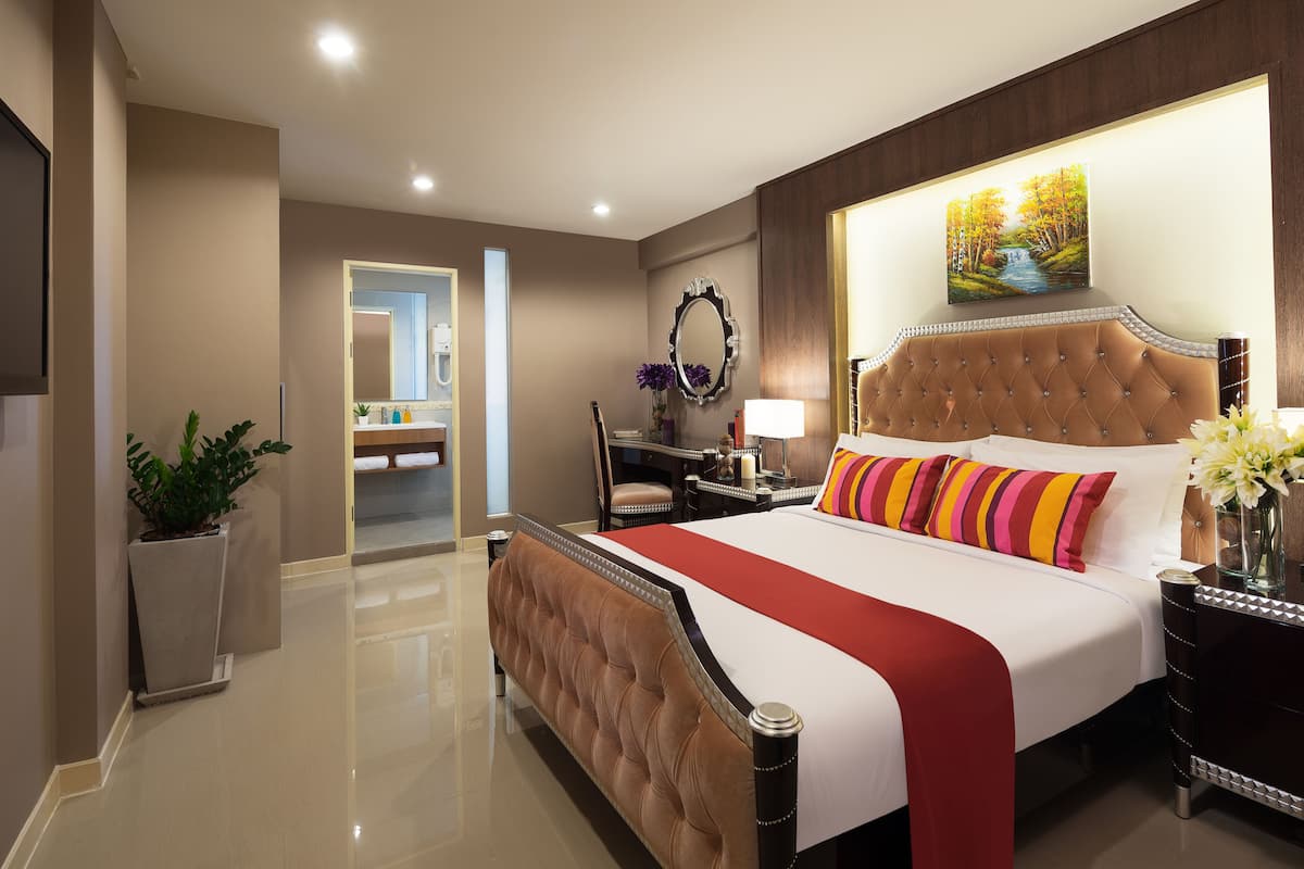 Premier Superior Double Room | Escrivaninha, cortinas blackout, Wi-Fi de cortesia, roupa de cama