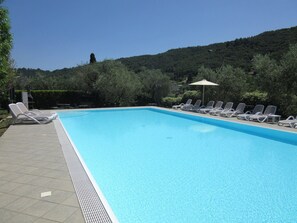 Piscine extérieure (ouverte en saison)