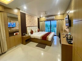 Habitación ejecutiva | Escritorio, sistema de insonorización, wifi gratis y ropa de cama