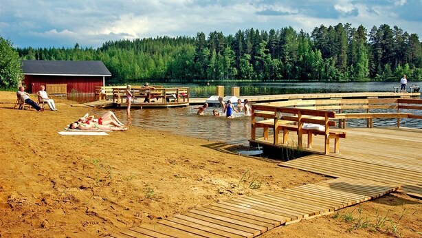 On the beach, rowing, fishing - Niemitupa Apartments (Savonlinna)