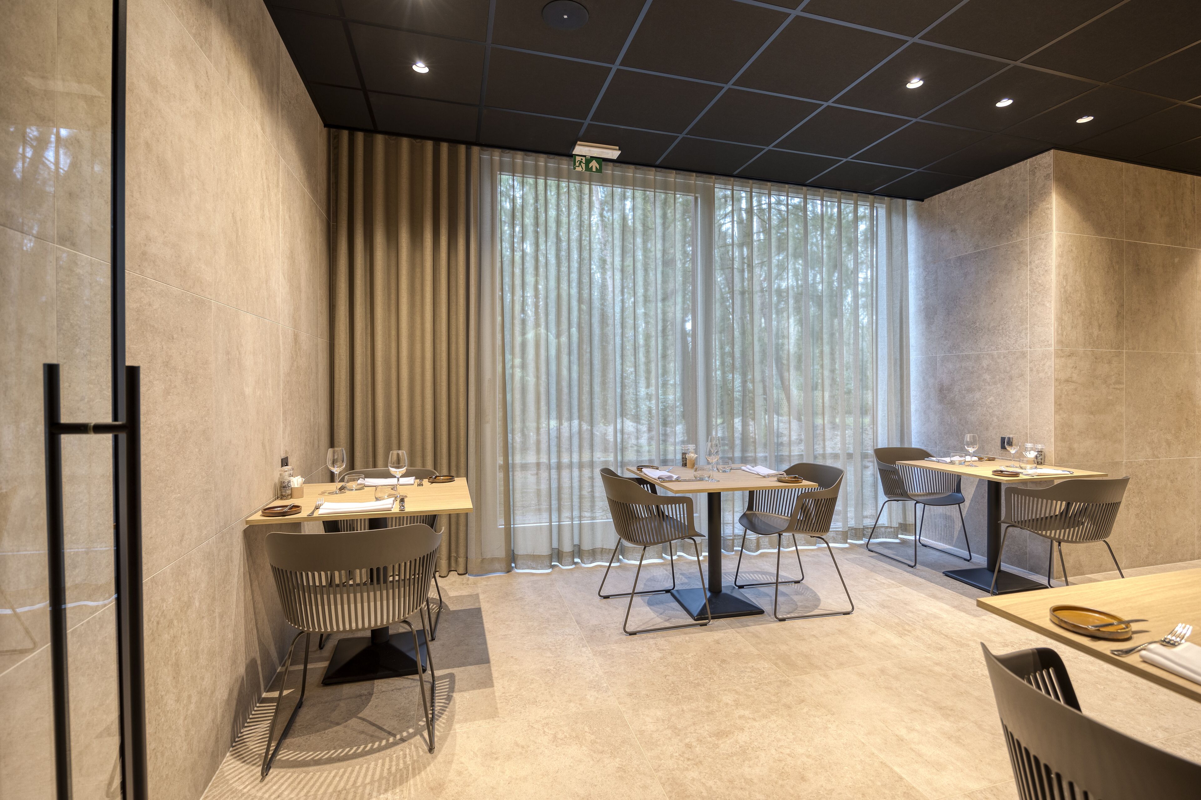 lunch and dinner served, local and international cuisine