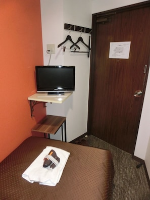 Single Room(S), Non Smoking | Free WiFi, bed sheets - Hotel Suntargas Otsuka (Tokyo)