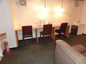 Lobby lounge - Hotel Suntargas Otsuka (Tokyo)