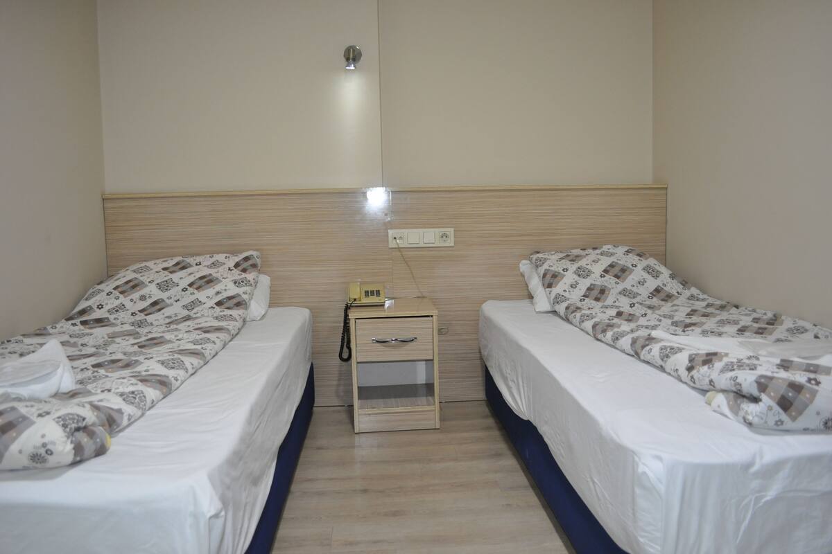 In-room safe, desk, free WiFi