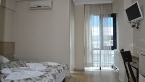 컴포트 더블룸, 시내 전망 | 거실 공간