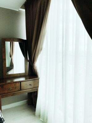 2 bedrooms, desk, iron/ironing board, free WiFi