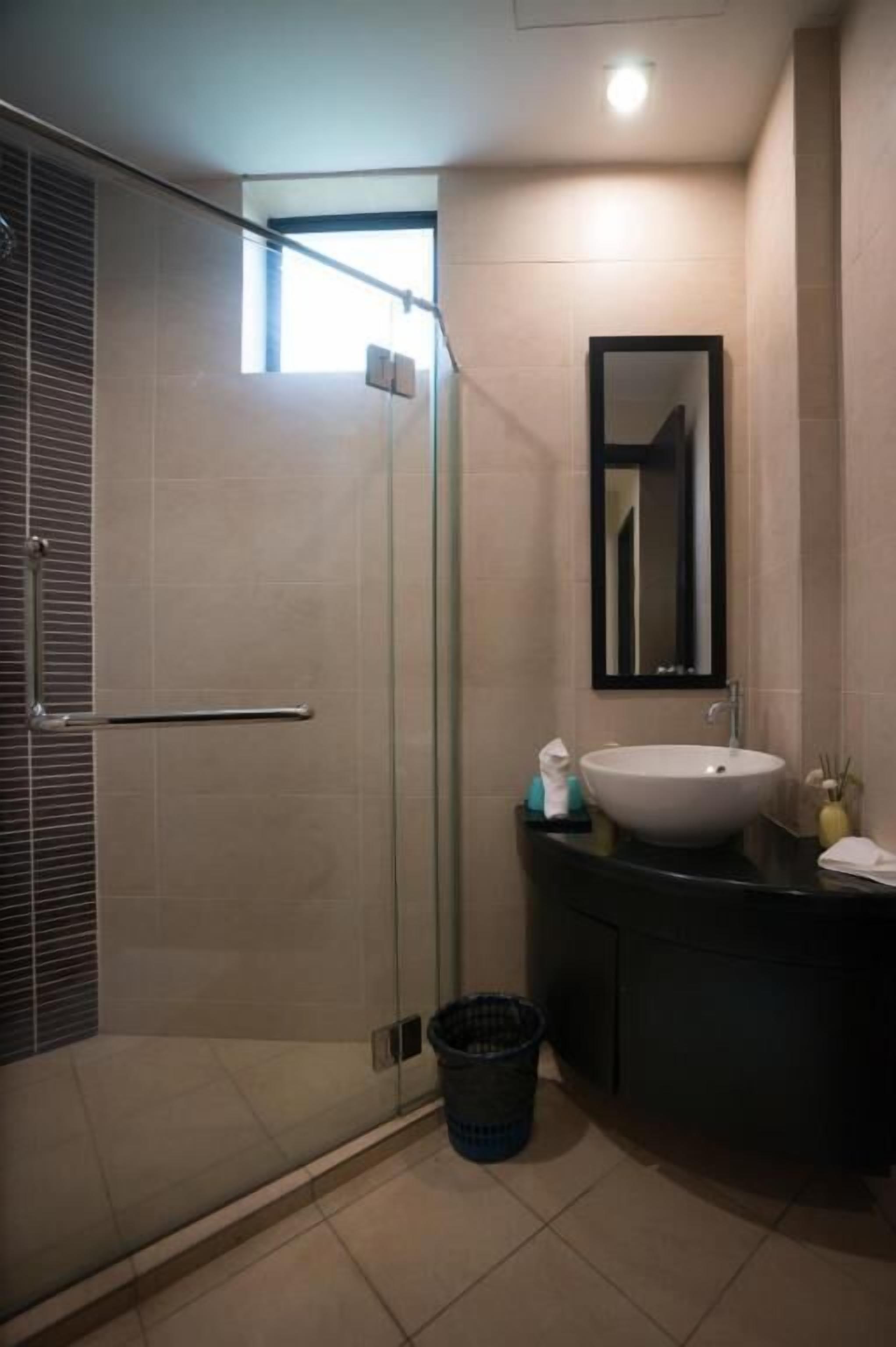 3 bedroom luxury residence  | bathroom | shower, free toiletries, towels