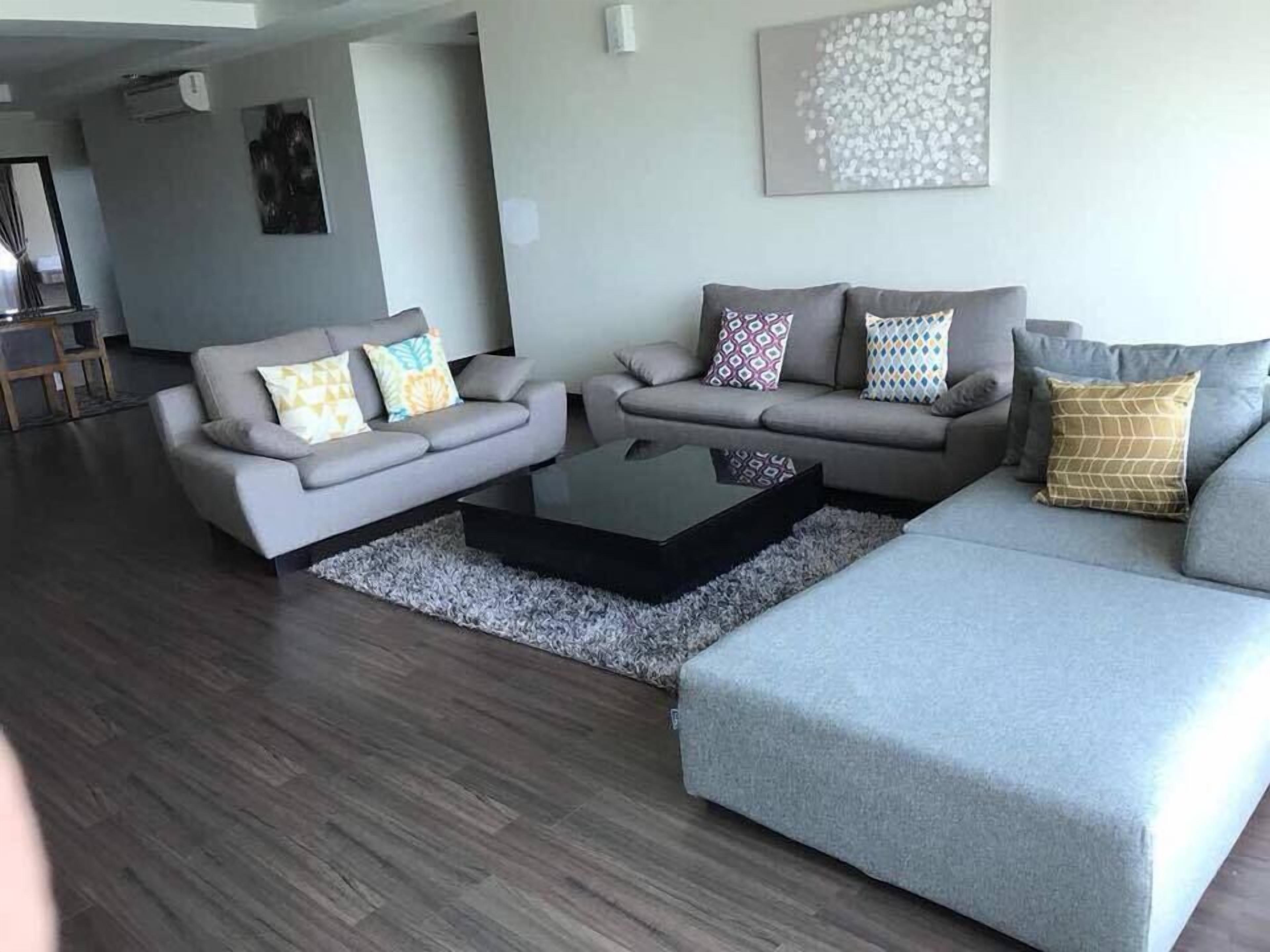 3 bedroom luxury residence  | living room | lcd tv