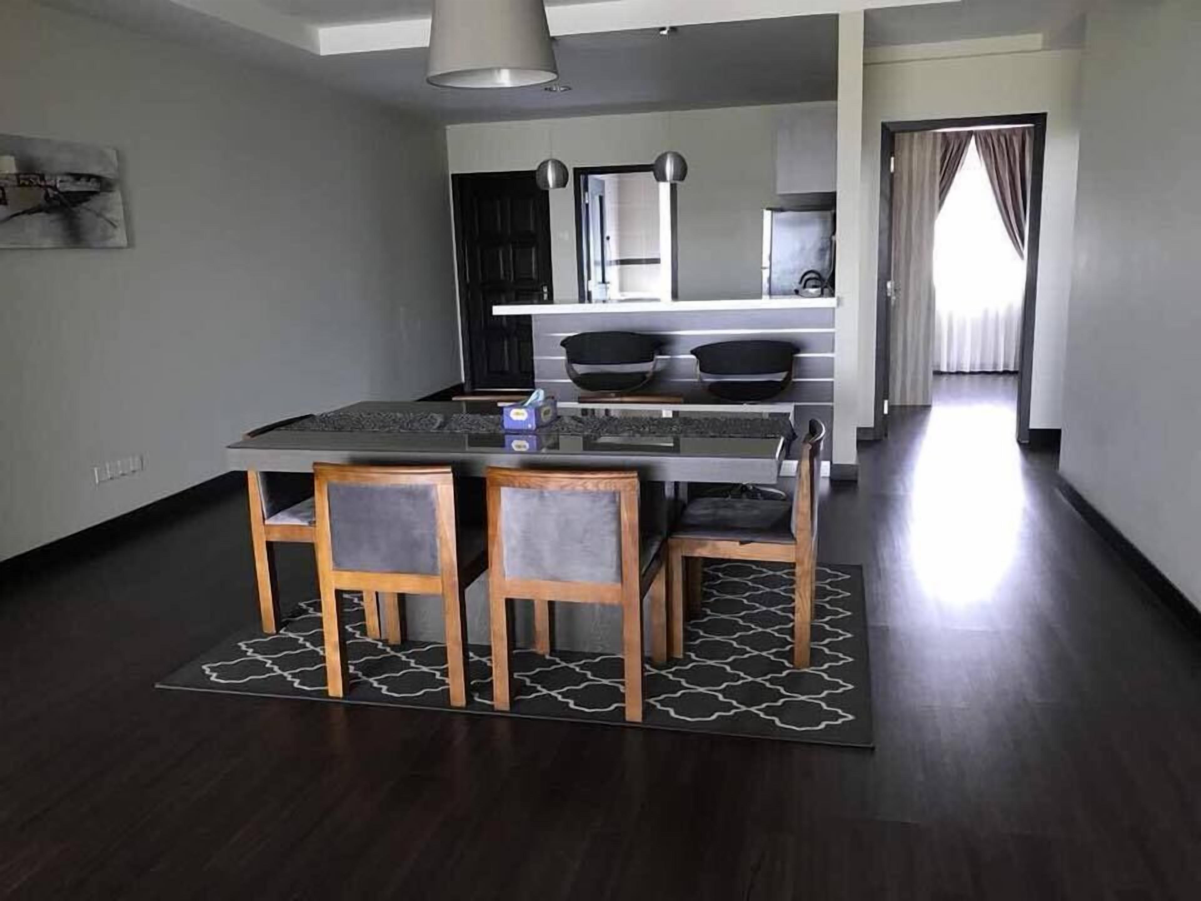 3 bedroom luxury residence  | in-room dining