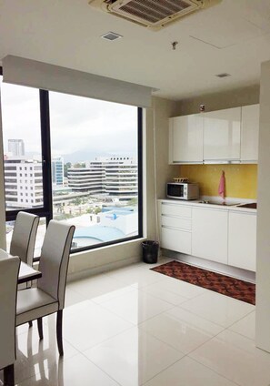 Suite, 2 chambres | Cuisine privée