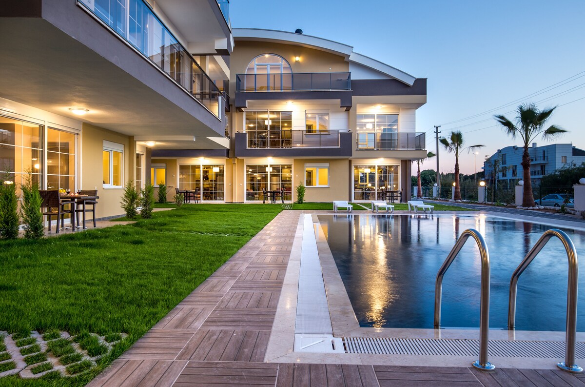 Lara Beach Homes Vip Transfer