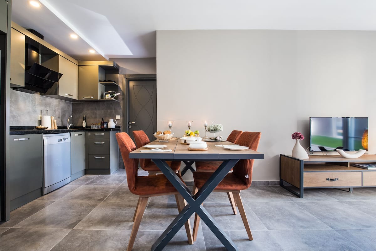 Standaard appartement, 1 slaapkamer | Dineren in de kamer