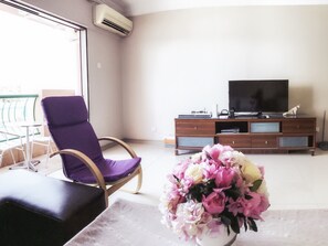 3 bedrooms, desk, iron/ironing board, free WiFi - PS06 @ The Nest Marina Court Resort Condominium (Kota Kinabalu)