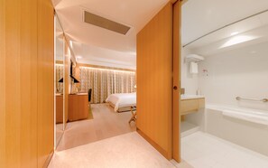 Superior Double Room (Partly Non-Smoking Room (with closed window))