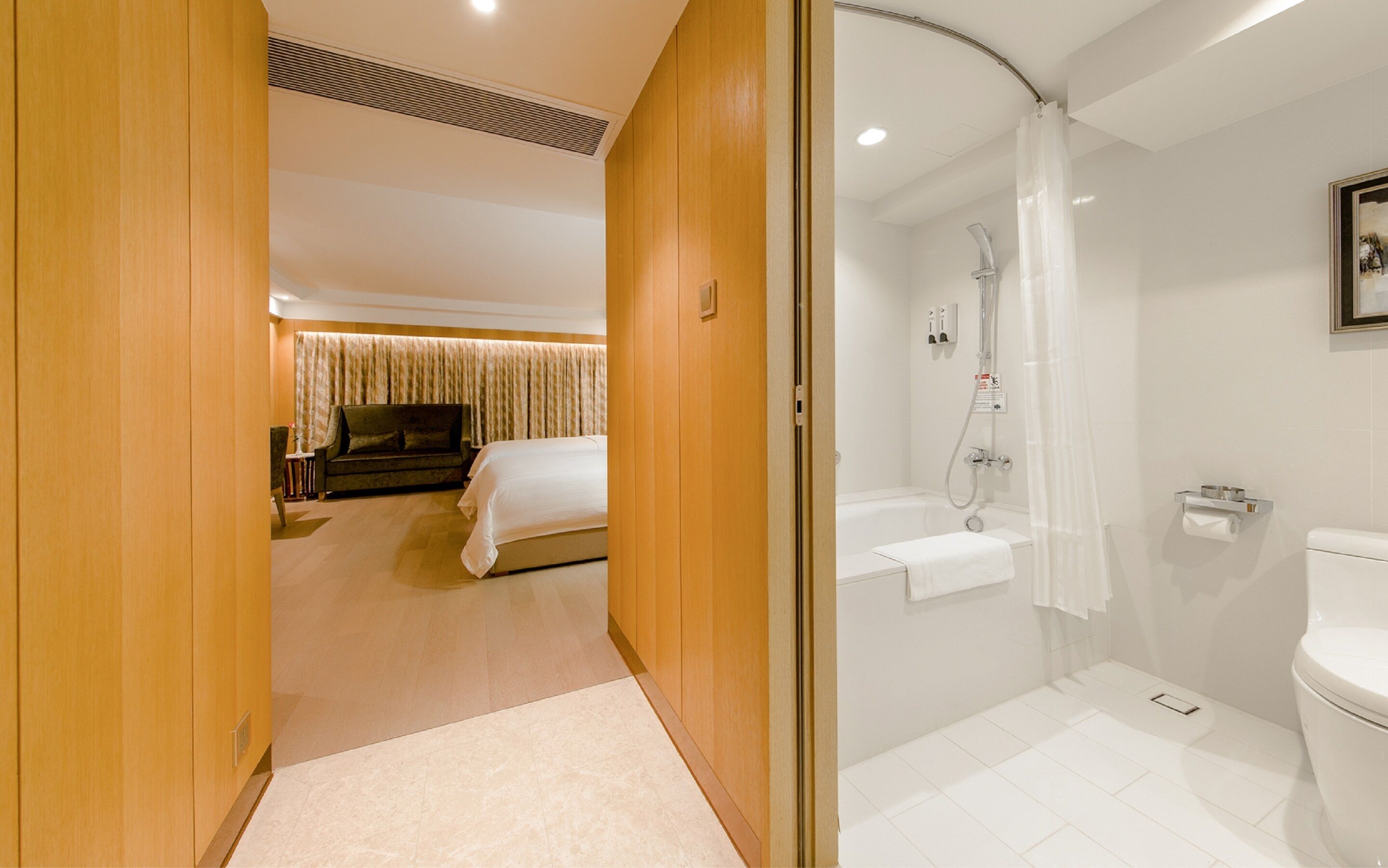 minibar, in-room safe, desk, soundproofing