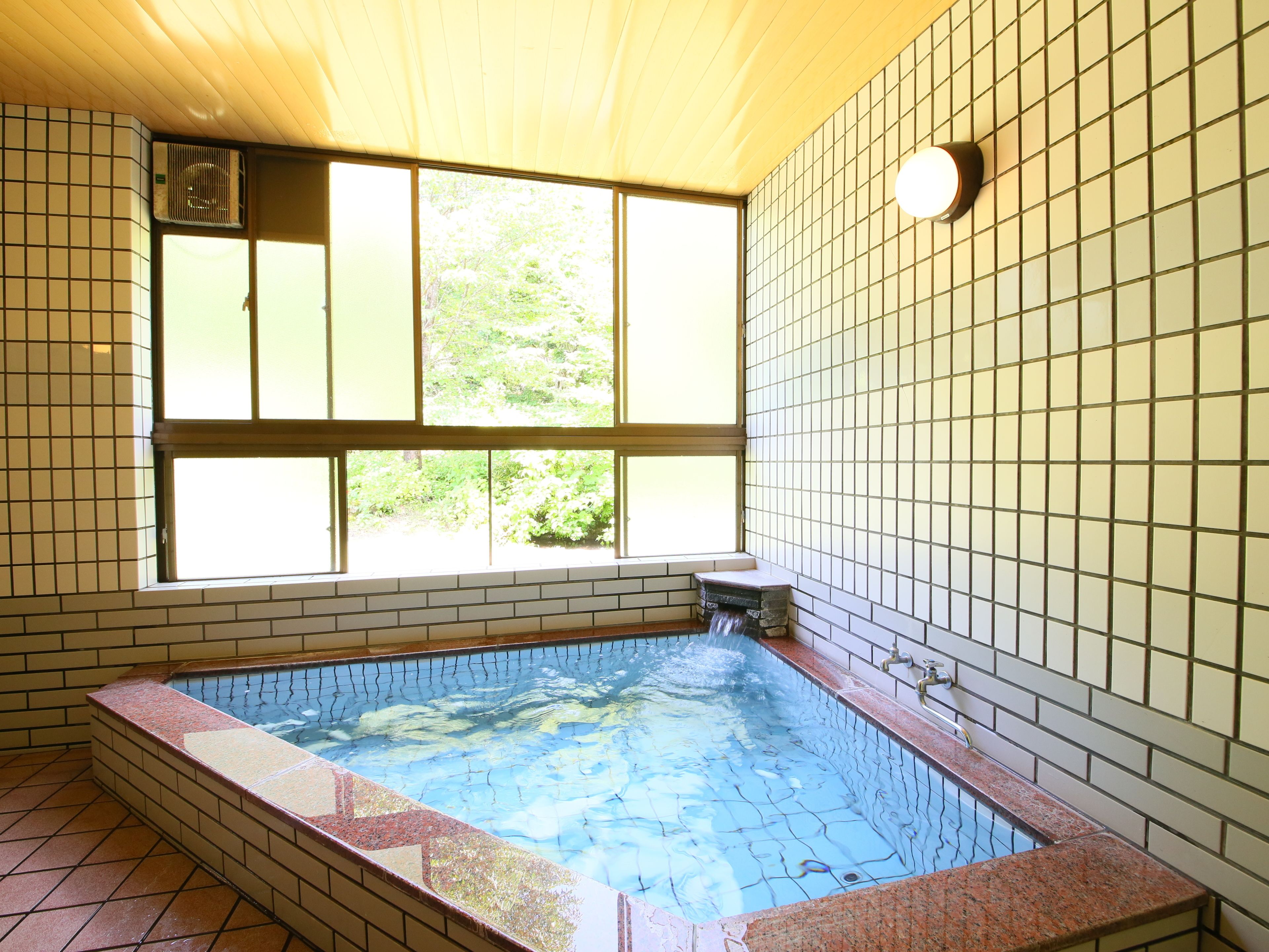 室内 SPA 浴缸
