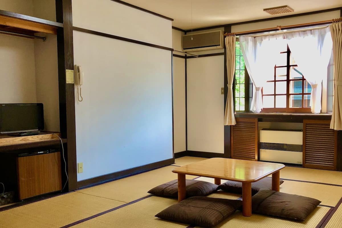 Living area | TV