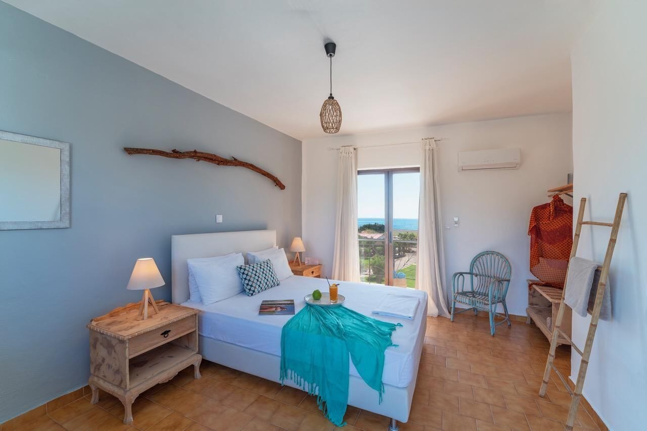 Kahden hengen premium-huone, 1 makuuhuone, tupakointi kielletty, valtameren rannalla | Egyptinpuuvillaiset lakanat, ylelliset vuodevaatteet, untuvapeitot