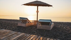 Private beach, free beach cabanas, sun loungers, beach umbrellas - Eco Beach and Magic Garden (Rhodes)