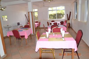 Desayuno continental incluido todos los días 