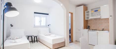 Estudio Confort, 1 cama Queen size, planta baja (A1) | Insonorización, tabla de planchar con plancha y cunas gratuitas