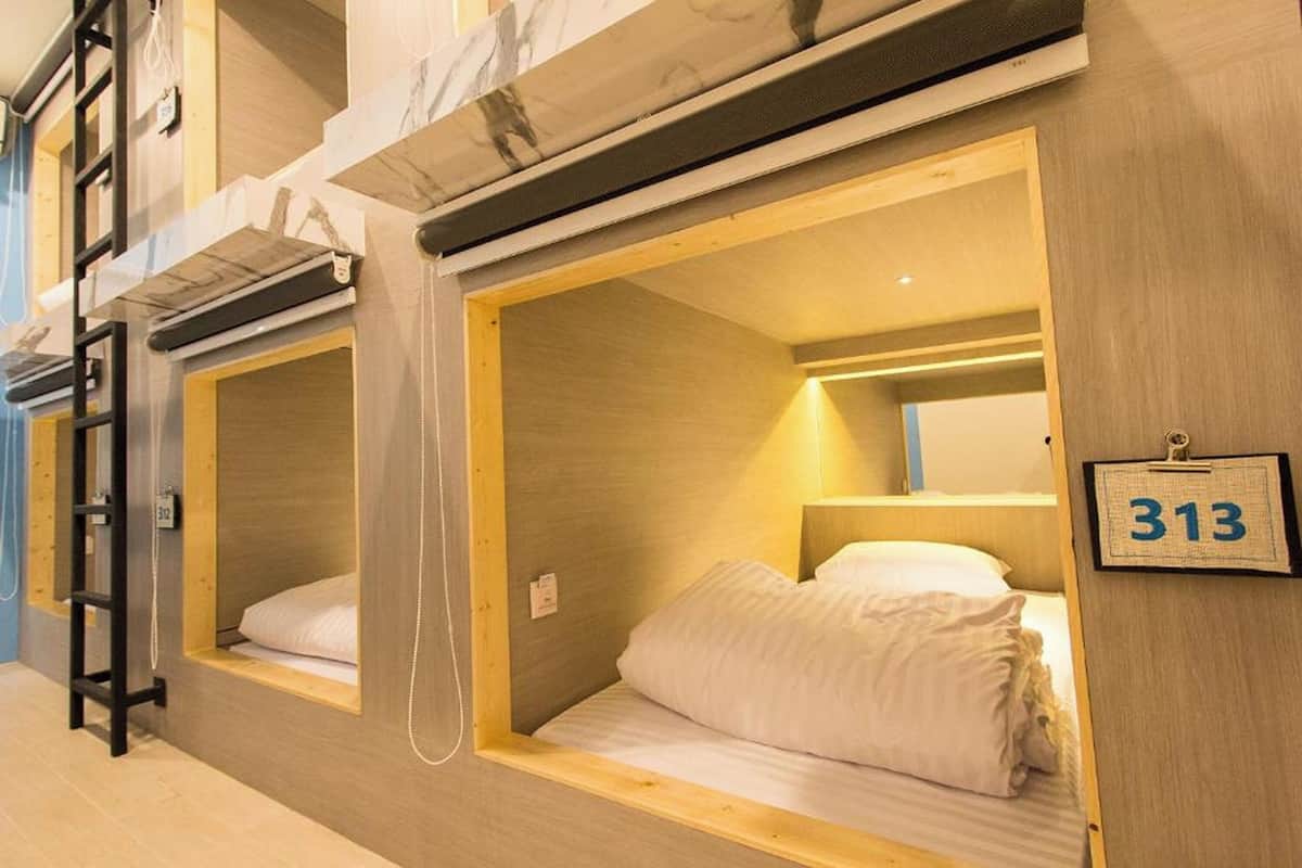 Desk, free WiFi, bed sheets