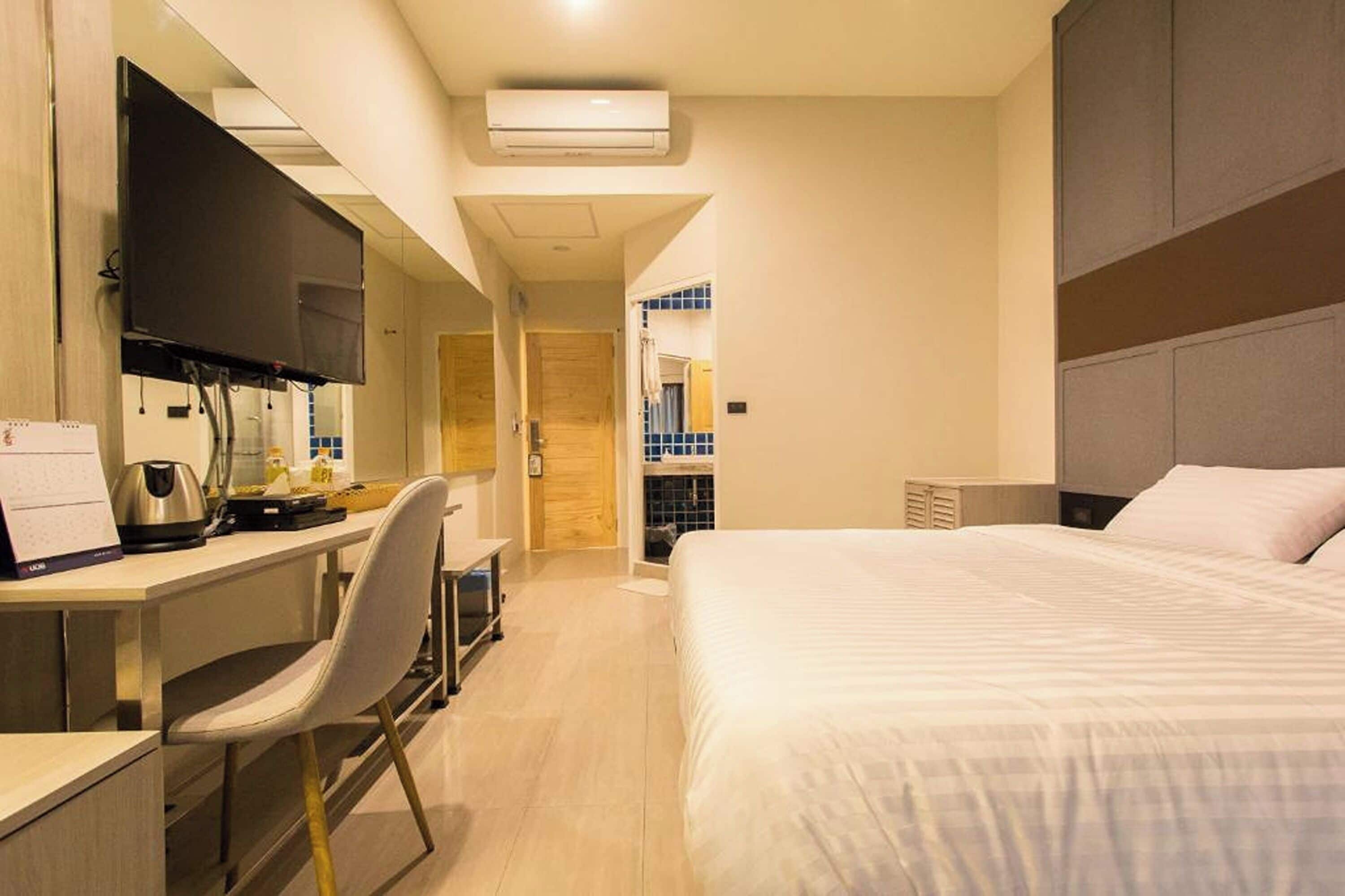 Double Bedroom with Private Bathroom | Meja kerja, Wi-Fi gratis, dan seprai linen