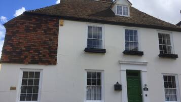 Fachada da propriedade