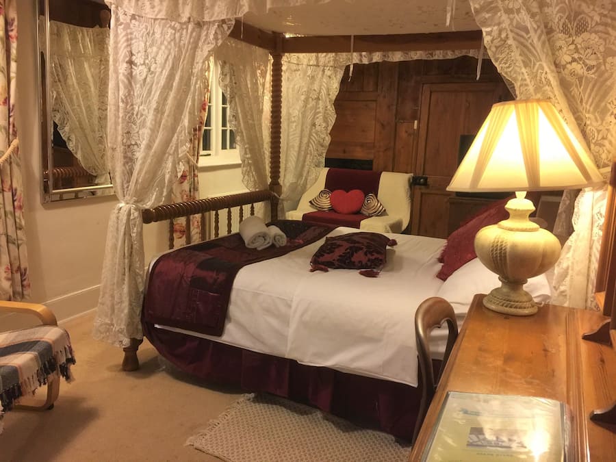 Desk, iron/ironing board, free WiFi, bed sheets