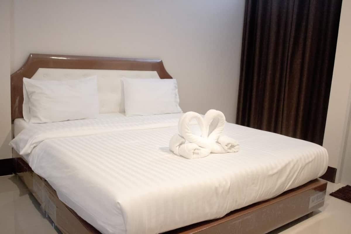 standard double room | desk, free wifi