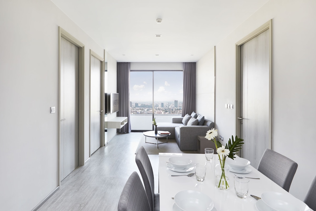 The Quarter Ari by UHG room