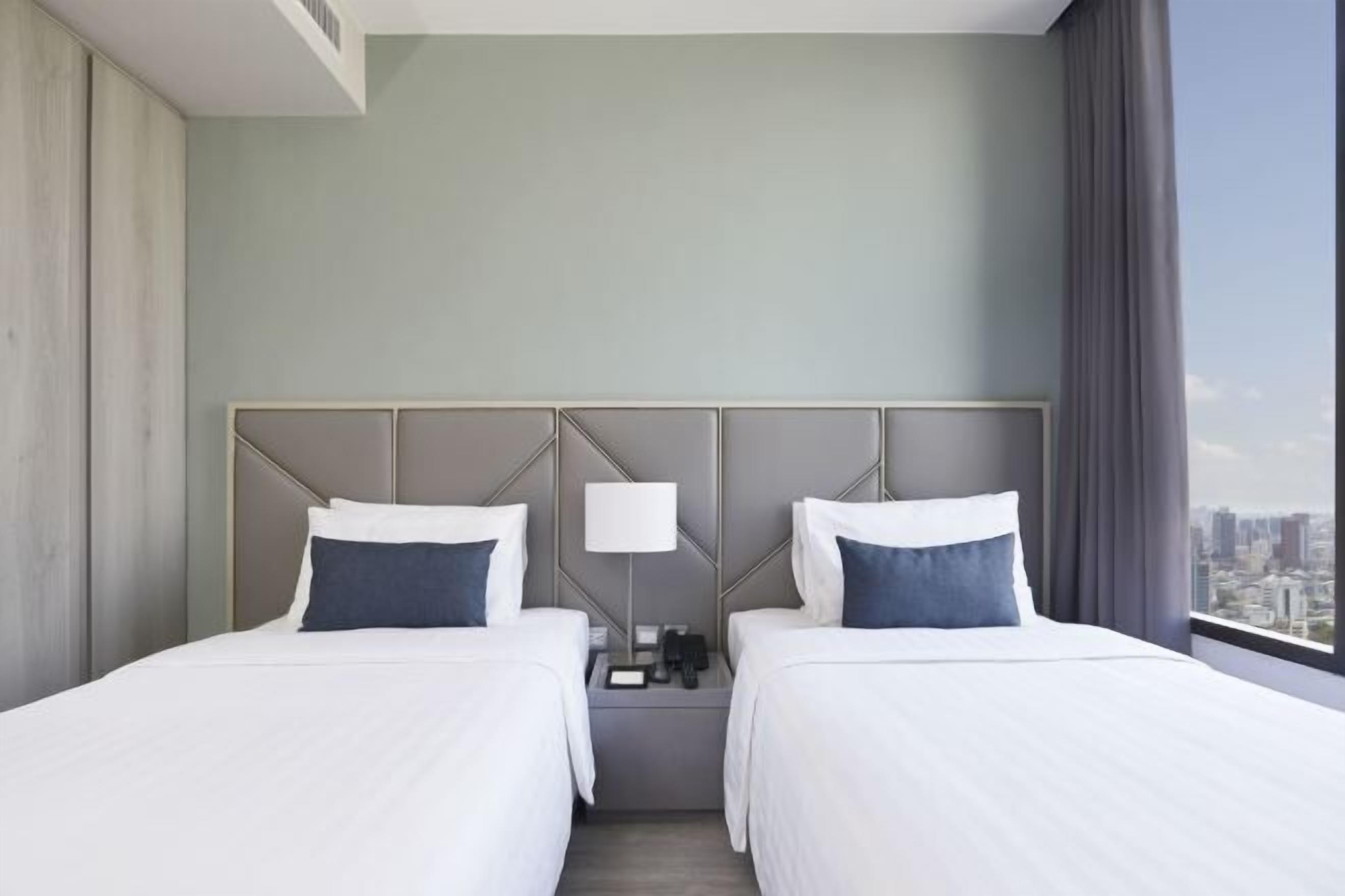 Premium bedding, in-room safe, desk, laptop workspace