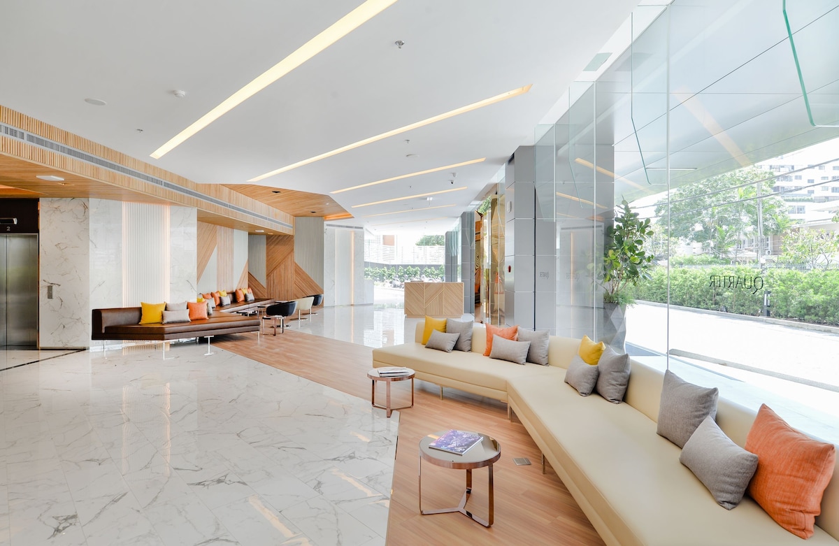 The Quarter Ari by UHG facilities