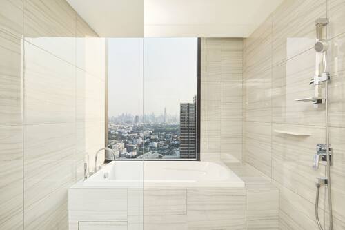 Family Suite, 2 Bedrooms | Bathroom | Designer toiletries, hair dryer, bathrobes, slippers