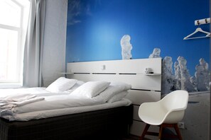 Desk, blackout drapes, free WiFi, bed sheets - Place to Sleep Hotel Rauma (Rauma)