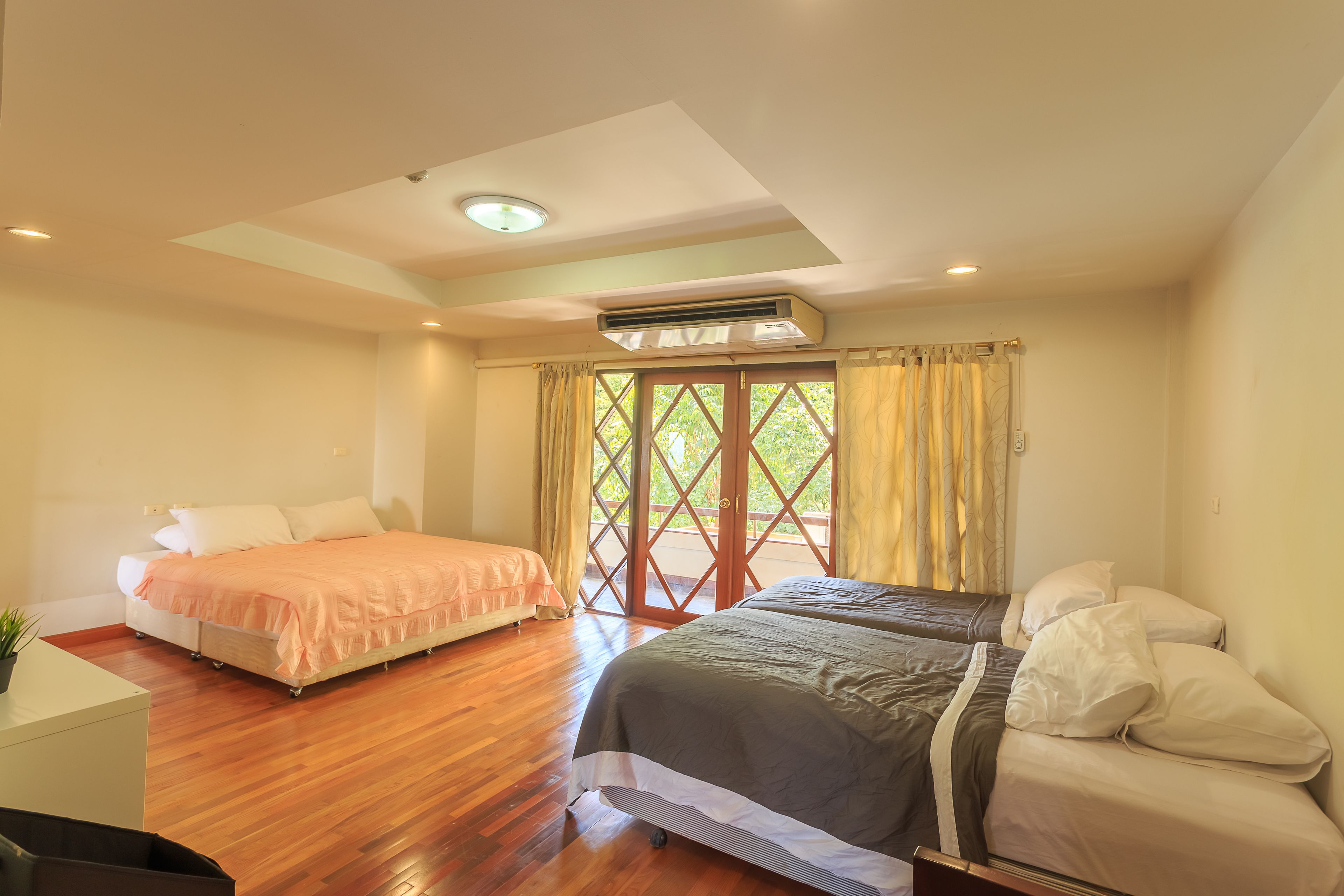 Three-Bedrooms Apartment (B)  | In-room safe, blackout drapes, soundproofing, free WiFi