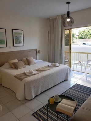 1 chambre, chambres insonorisées, fer et planche à repasser