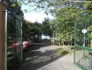 숙박 시설 입구