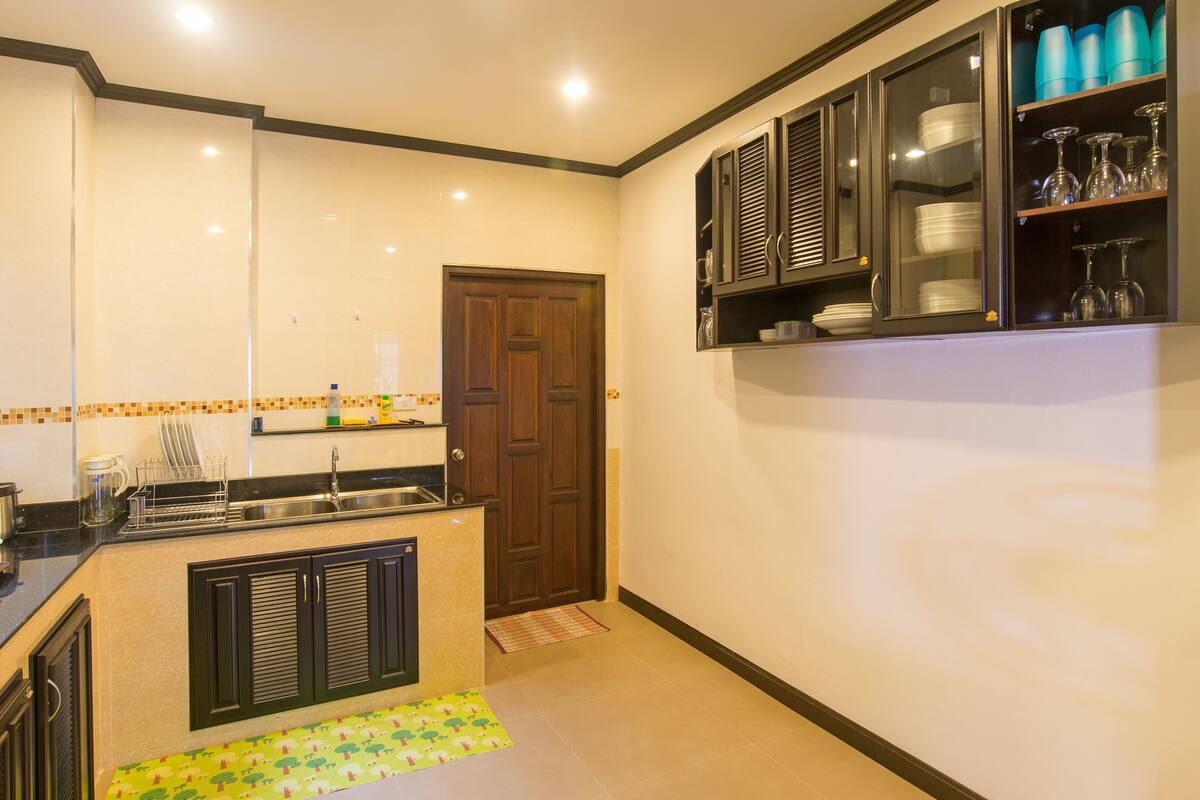 3 bedrooms Luxury Villa  | Private kitchen | Refrigerator (on request), microwave (on request)