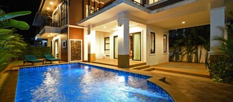 Baan Ari