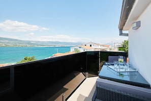 Standard Apartment, 1 Bedroom, Balcony, Sea View | Balcony - Apartmani Knezovic (Trogir)