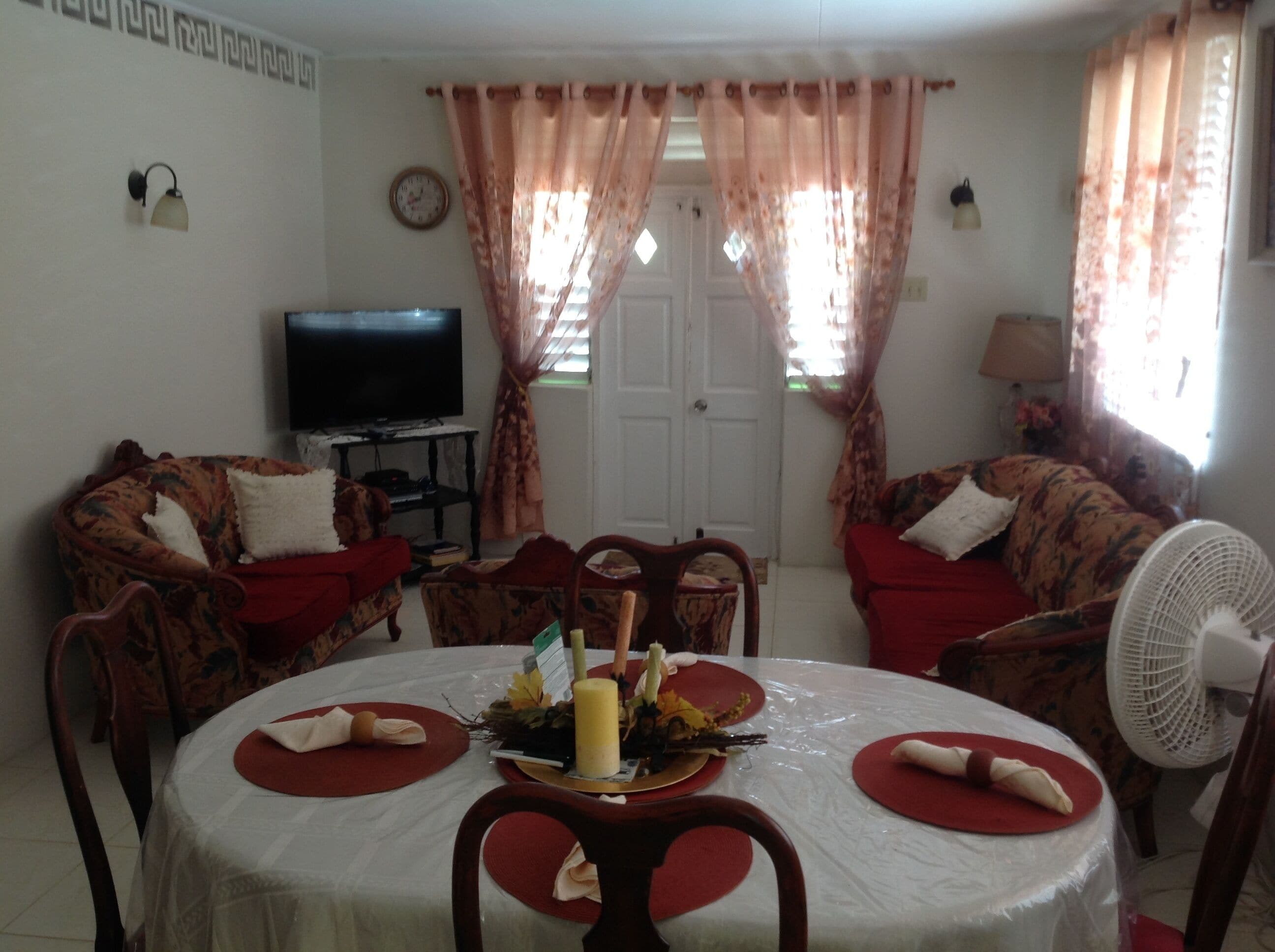 智能電視、DVD 播放機、音響