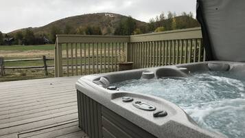 مغطس سبا خارجي