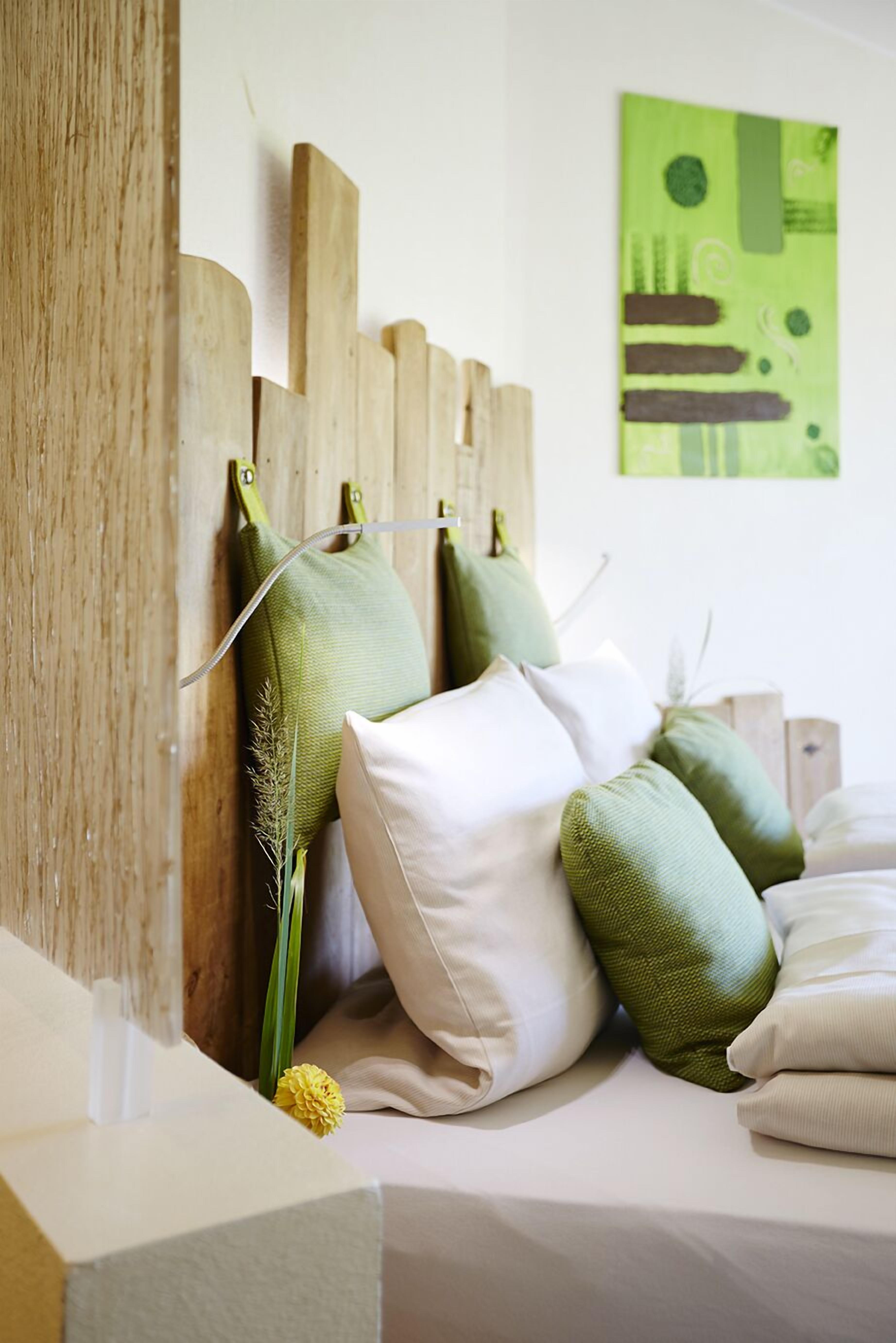 comfort double room, 1 king bed, mountainside | premium bedding, in-room safe, desk, soundproofing