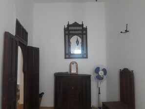 4 bedrooms, in-room safe, desk, free WiFi - Dar Dialna (Asilah)